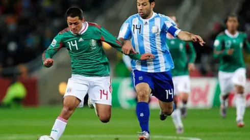 Javier contra Javier. Hernández ante Mascherano en el Mundial Sudáfrica 2010.
