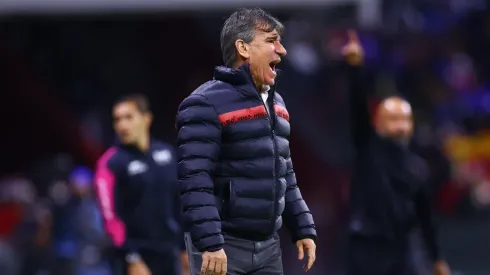 Juan Verzeeri sustituyó a Diego Aguirre después de recibir castigo tras el duelo ante Toluca
