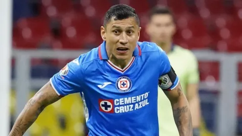 Julio César Domíguez y una muestra de apoyo recibida.