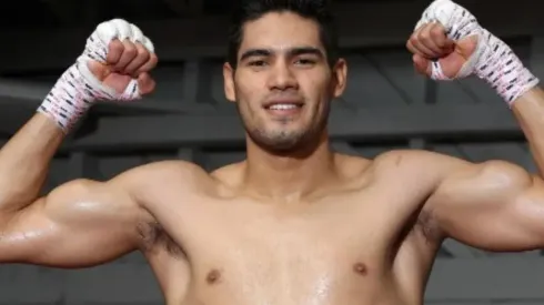 El Zurdo Ramírez quiere derrotar a Bivol.