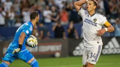 Chicharito Hernández tras fallar el penalti a lo Panenka.