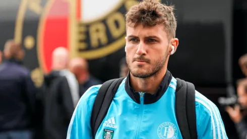 Santiago Giménez el día del partido Feyenoord contra PSV Eindhoven.