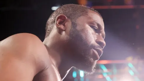 El equipo de Mayweather sufre luego de del brutal KO de su guardaespalda.