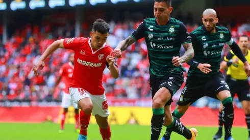 ¿Cuántas veces Santos Laguna y Toluca se enfrentaron por la fase final y cómo quedaron?