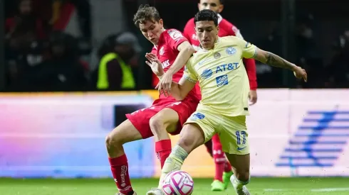 América y Toluca se enfrentan en el Estadio Azteca.