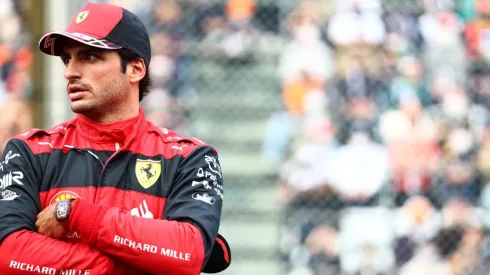 Carlos Saiz dejó claro que no se fía de Verstappen ni Checo Pérez