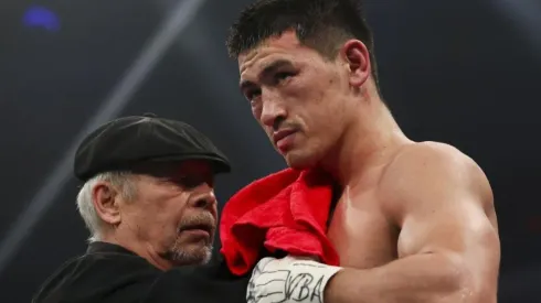 Bivol tundió al Zurdo Ramírez.