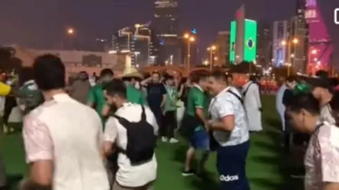 Mexicanos bailan el Payaso del Rodeo en Qatar 2022