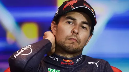 Sergio Pérez en una conferencia de prensa de la Fórmula 1.