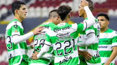 Se mueve el mercado de Santos.