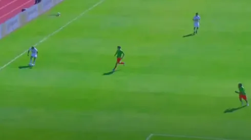 Dani Alves dio una gran asistencia a Eduardo Salvio