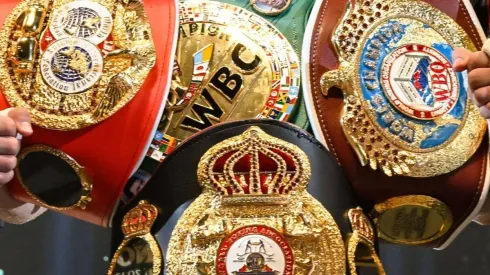 Campeón del mundo unificado deja vacante los cuatro títulos