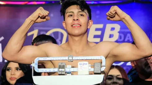 De la Hoya explicó por qué Ryan Garcia puede ayudar a Munguia.