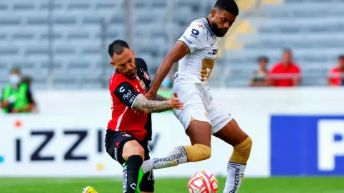Diogo de Oliveira y Emanuel Aguilera en el Jalisco.
