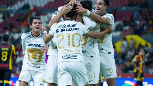 Los Universitarios volvieron a sonreír y se mantienen en lo más alto.