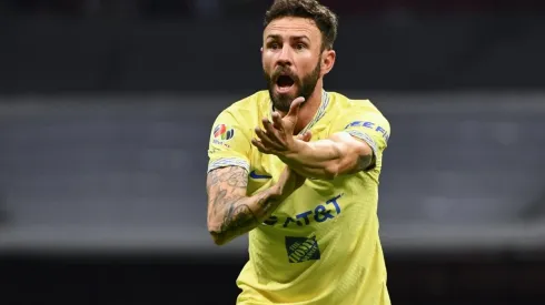 Miguel Layún en un reclamo con América en el torneo Clausura 2023.