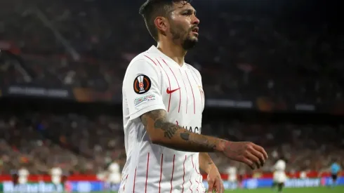 Tecatito Corona no podrá estar en la Europa League