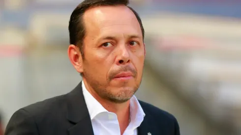 Eduardo Fentanes, cuestionado por la afición de Santos.