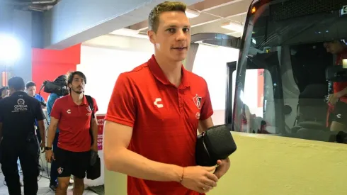 Julio Furch en su llegada al estadio Victoria.