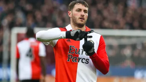 Santiago Giménez es el goleador del Feyenoord en la Eredivisie