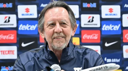 Lepoldo Silva durante la presentación de Mohamed.