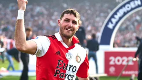 Santiago Giménez es campeón de la Eredivisie