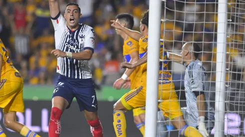 Nahuelada y golazo de Maxi Meza para que Rayados le gane a Tigres