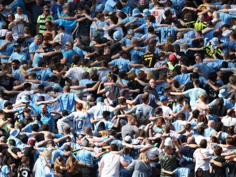 ¿Por qué los fanáticos del Manchester City celebran de espaldas?
