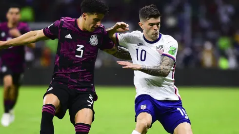 Números por las nubes en las entradas de México y Estados Unidos.