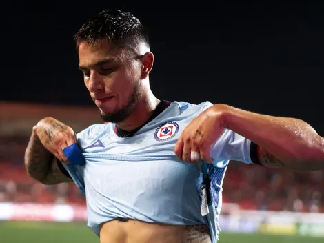 Carlos Salcedo justifica su reacción ante la afición de Cruz Azul