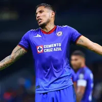Tensión en Cruz Azul: así es la relación entre Carlos Salcedo y los capitanes de la Máquina