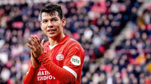 Chucky Lozano y su PSV están volando alto.
