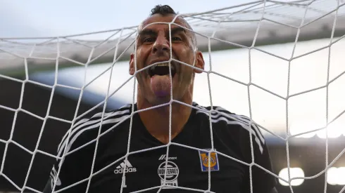 Nahuel Guzmán vuelve al Volcán para el cruce con Pumas.