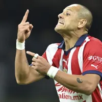 ¿Chicharito titular en Chivas? La decisión de Fernando Gago de cara al Clásico Nacional