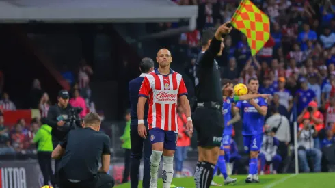 Chicharito Hernández será titular en Chivas