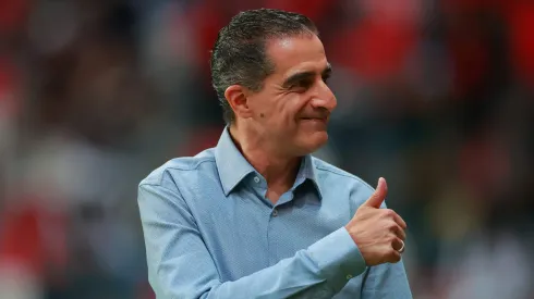 Renato Paiva mantiene la calma con el buen torneo de su equipo.