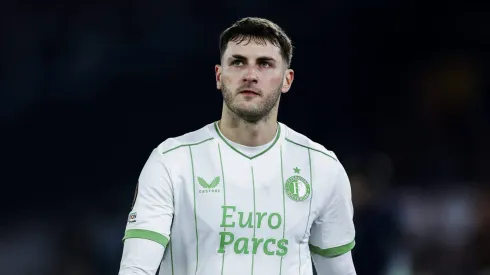 ¿Se muda a Inglaterra? El grande de la Premier League que busca a Santiago Giménez