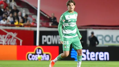 Tahiel Jiménez debutó en Santos Laguna y tuvo un gran gesto