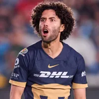 César Huerta calentó el Pumas vs. Cruz Azul y alertó al equipo de Martín Anselmi