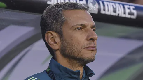 ¿Guillermo Martínez o Santiago Giménez? Jaime Lozano y su primera polémica decisión en México