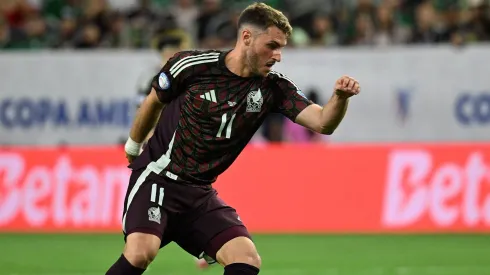 El delantero viene de cumplir una muy buena temporada con el Feyenoord.