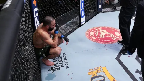 Belal Muhammad no pudo seguir peleando en 2021 ante Leon Edwards producto de un piquete de ojo.