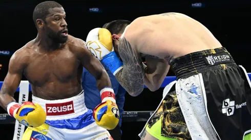 Floyd Mayweather volverá a la acción y lo hará en Ciudad de México.