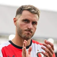 La esposa de Santiago Giménez \'adelanta\' accidentalmente el futuro del delantero en el mercado