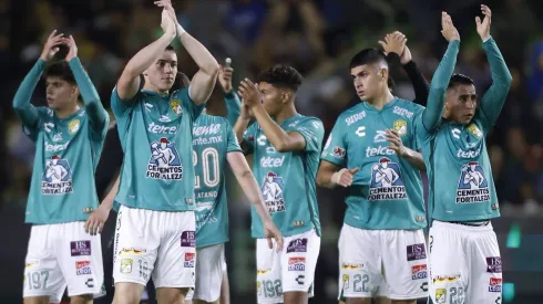 León también tenía a Gustavo Poyet en carpeta