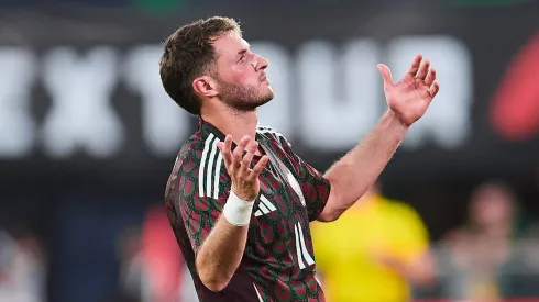 Sequía extensa: Santiago Giménez extendió su mala racha y preocupa a la Selección Mexicana