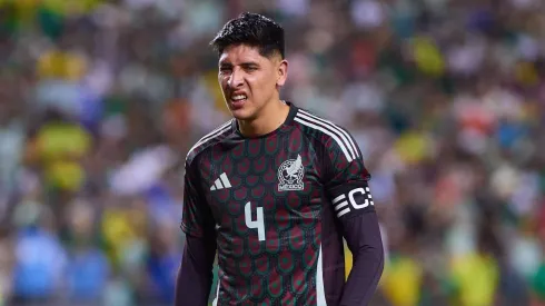 Edson Álvarez no está presente ante Canadá