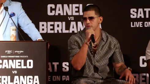 Edgar Berlanga apuntó directamente contra Óscar de la Hoya antes de enfrentar a Canelo Álvarez.