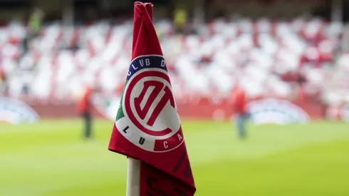 Los Diablos tienen un fanático del otro lado del océano.