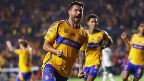 André-Pierre Gignac festeja su gol gol contra León en la jornada 10 del Torneo Apertura 2024 de la Liga MX.